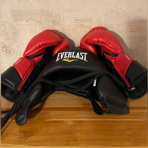 Everlast Sparring headgear + Rival RS1 pair of gloves